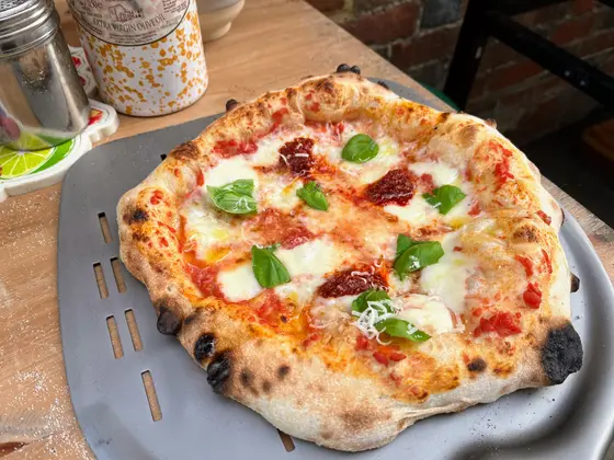 Cover image for Pizza